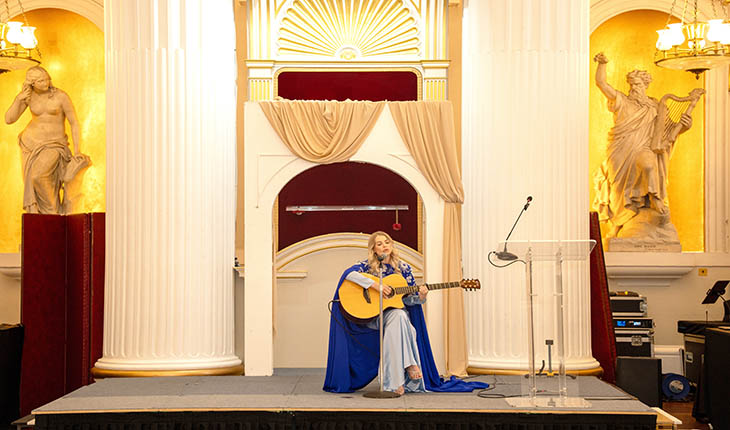 Gulf Weekly Regal robes