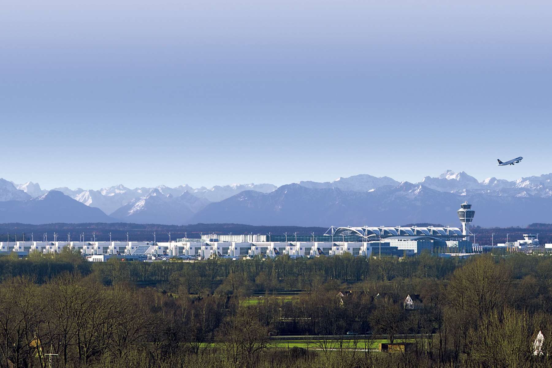 Bavarian-Arab Society opens office at Munich Airport