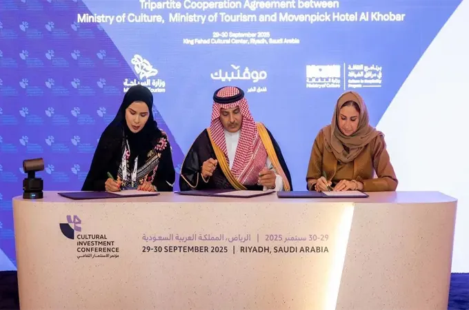 KSA's Culture and Tourism Ministries sign hotel cultural content deal