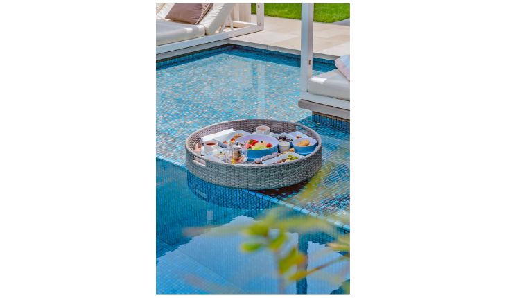 Around the world in eight courses