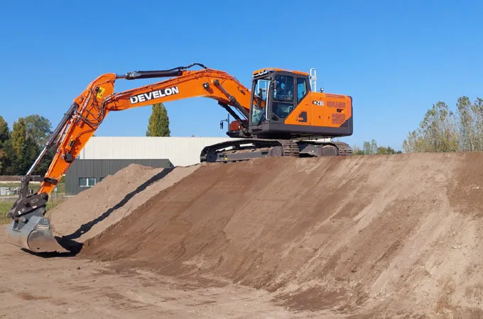Develon expands 3D machine control availability to all 9 Series excavators