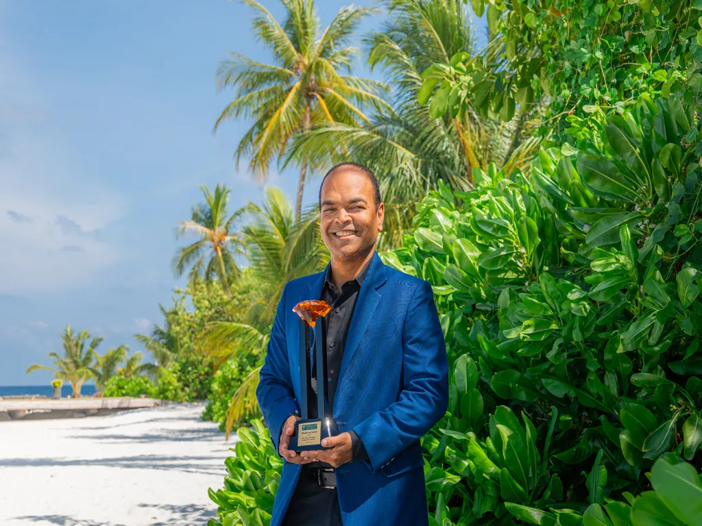 Sun Siyam Iru Veli GM honoured as Best GM – Hospitality in Maldives