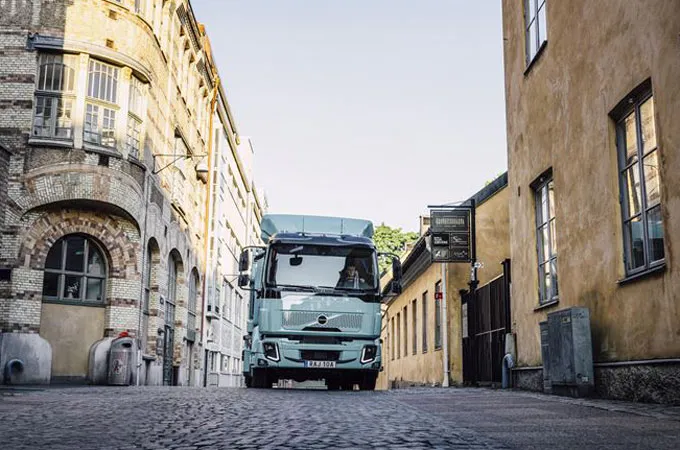 Volvo to roll out 14-tonne battery-electric medium duty trucks