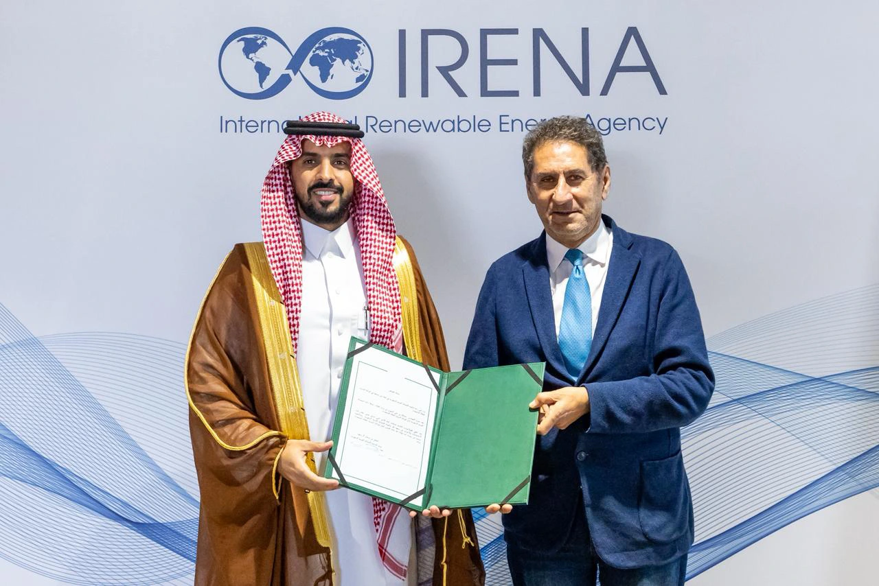 Saudi Arabia representative to IRENA presents credentials to Director-General