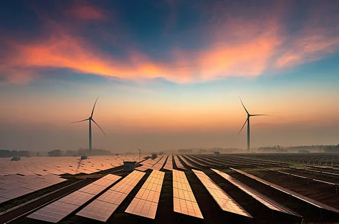 Indonesia urges ASEAN push for clean energy expansion