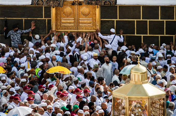 Saudi ministry issues global alert against fake Hajj permits
