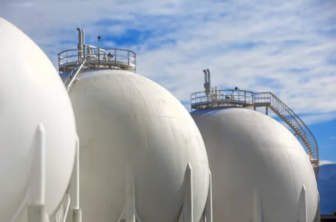 Saudi Energy Ministry allocates new LPG filling, storage contracts