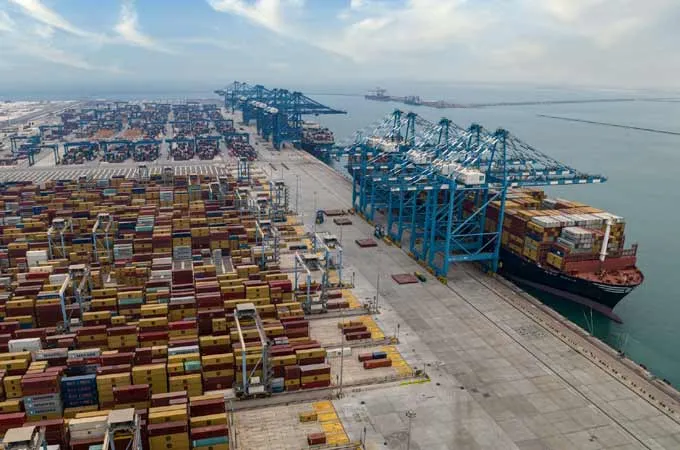 AD Ports launches logistics services between Khalifa Port and Iraq's Umm Qasr 