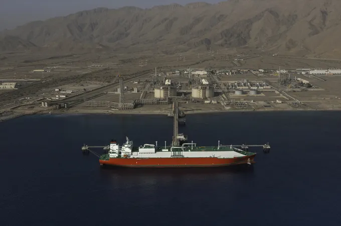 Oman LNG sends first cargo aboard “Muscat LNG”
