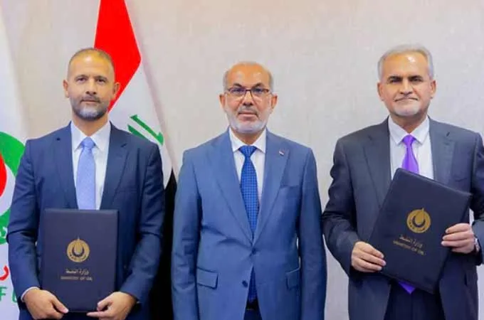  Iraq signs management contract with Halliburton for two oil fields