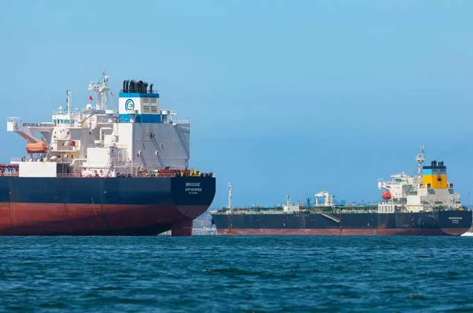 Stranded sulphur cargoes in Hormuz face mounting corrosion risk, warns expert