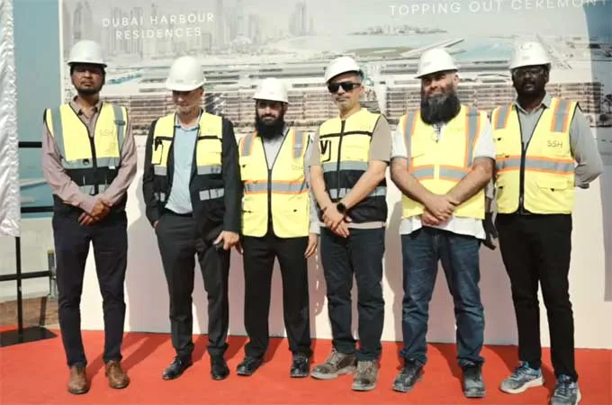Khansaheb celebrates topping out of Dubai Harbour Residences