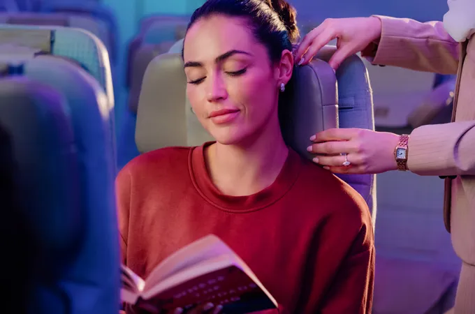 Emirates introduces U-Dream Headrest across economy fleet
