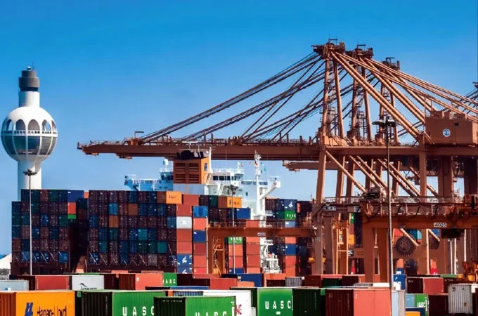 Jeddah port emerging key hub for Maersk, Hapag-Lloyd shipping services