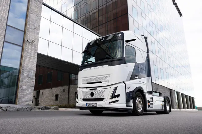 Volvo releases special-edition truck to celebrate its 100th anniversary