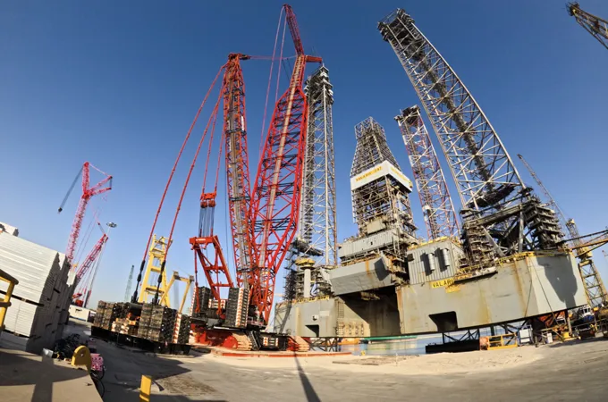 Mammoet completes heavy lifting works for BW Maromba B WHP conversion in Dubai