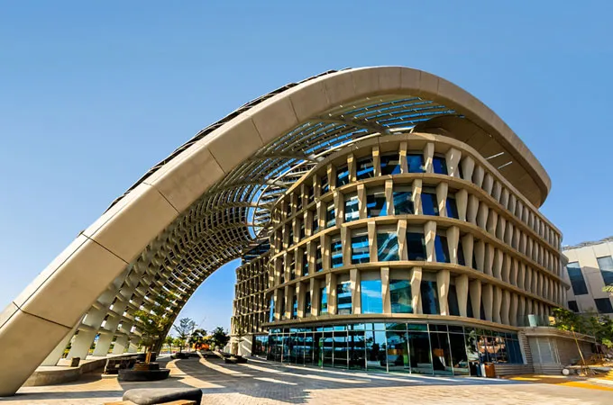 Aldar teams up with Mubadala to acquire Masdar City Square for $250m 
