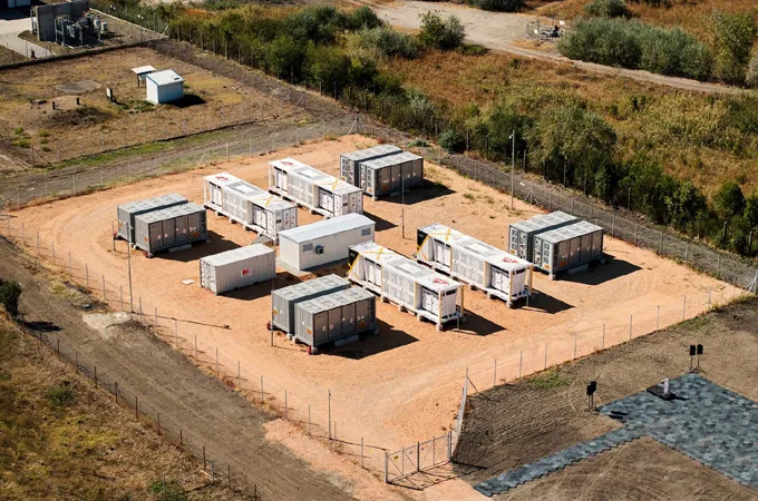 MOL Group inaugurates 37.4 MWp solar park, energy storage system in Hungary