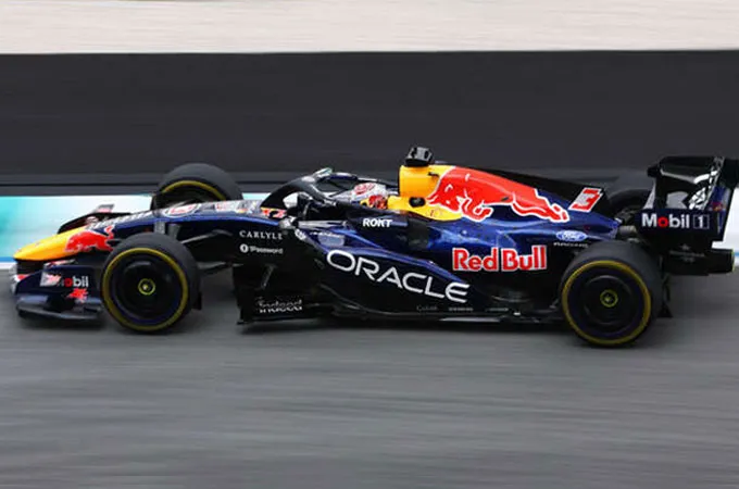 Verstappen storms to pole position at Bahrain F1 Grand Prix in Malaysia