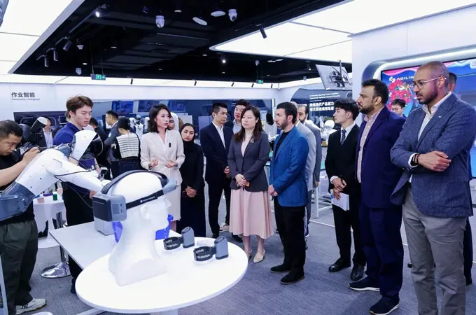 UAE's MoIAT strengthens partnerships in Shanghai